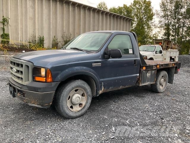 Ford F-250 XL Tovornjaki s kesonom/platojem