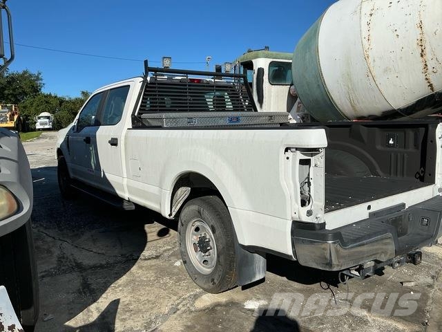 Ford F-250 XL 픽업/드롭사이드