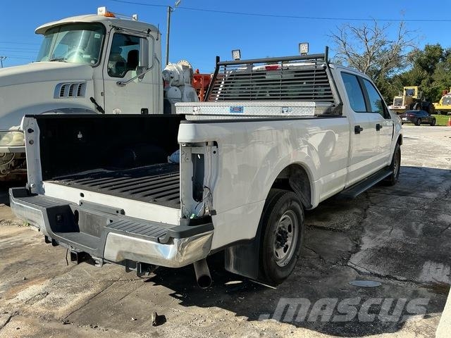 Ford F-250 XL 픽업/드롭사이드
