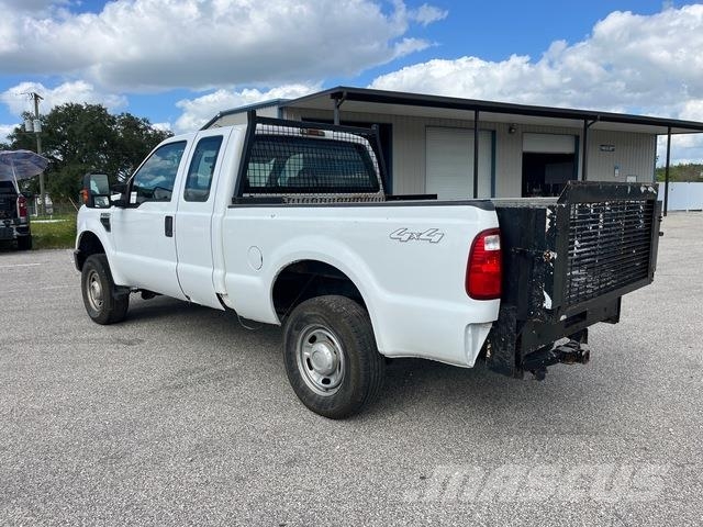 Ford F-250XL شاحنات خفيفة/مفصلية الجوانب