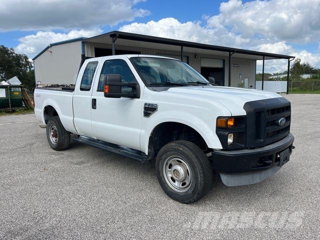 Ford F-250XL شاحنات خفيفة/مفصلية الجوانب