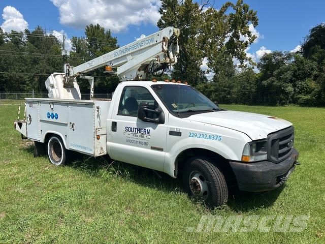 Ford F-350 Plataformas aéreas montadas em caminhão