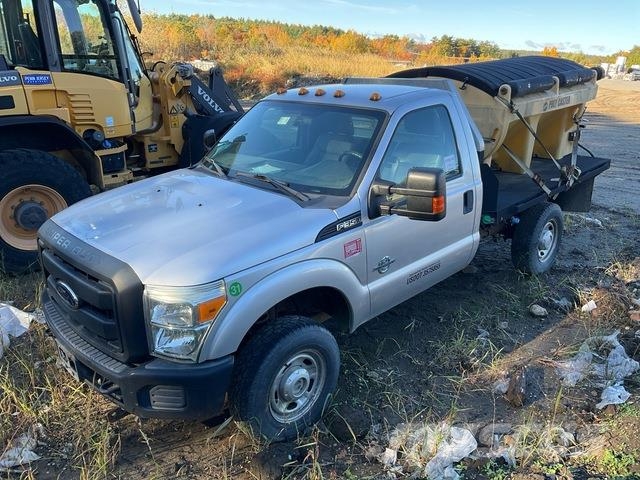 Ford F-350 Camiones de cama baja