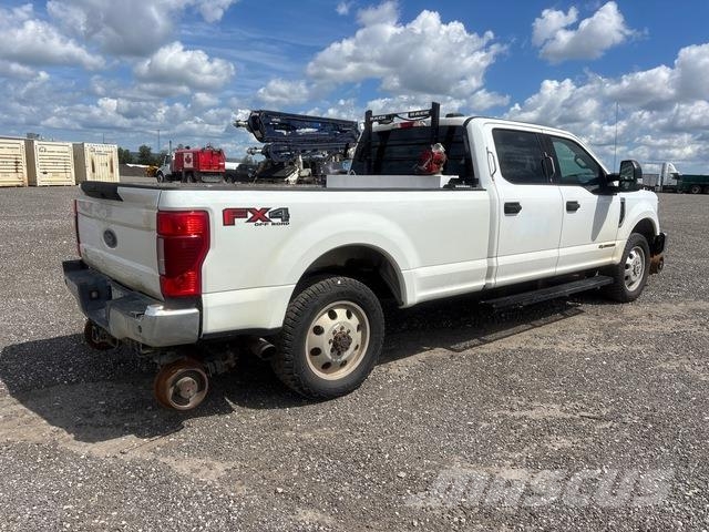 Ford F-350 Vieglais kravas automobilis/izkraušana no sāniem