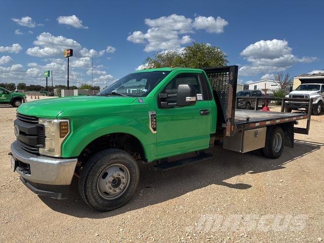 Ford F-350 플랫베드/드롭사이드 트럭