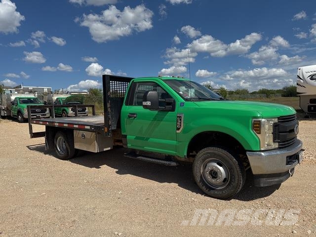 Ford F-350 플랫베드/드롭사이드 트럭