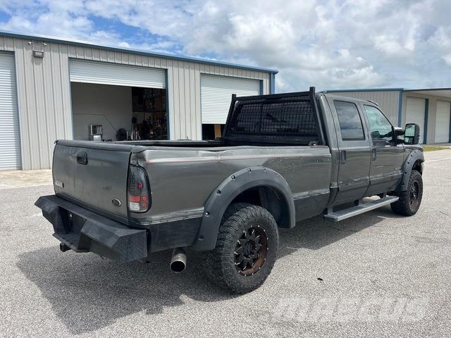 Ford F-350 Vieglais kravas automobilis/izkraušana no sāniem