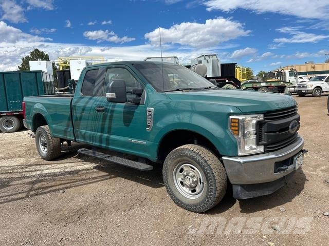 Ford F-350 Nakladacia/sklápacia bočnica