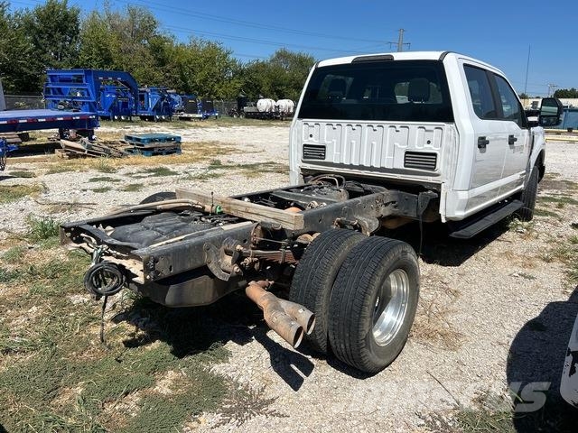 Ford F-350 Super Duty 캐빈 및 인테리어