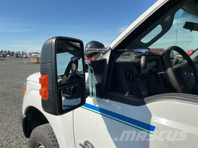 Ford F-350 Super Duty XL Пікапи / Бічне розвантаження