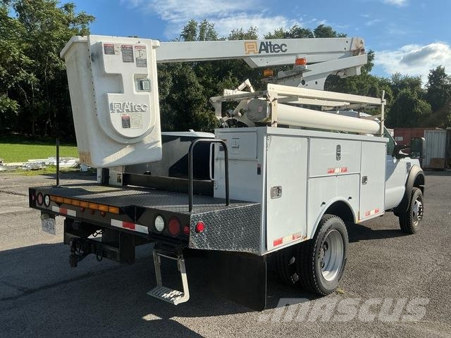 Ford F-450 المنصات الهوائية المثبتة على شاحنة