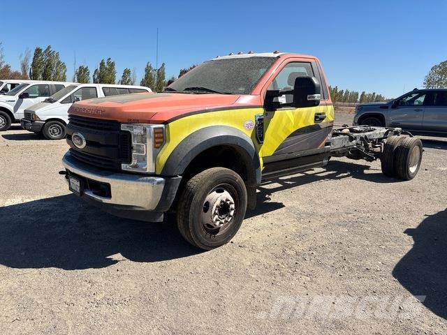 Ford F-450 Cabins and interior
