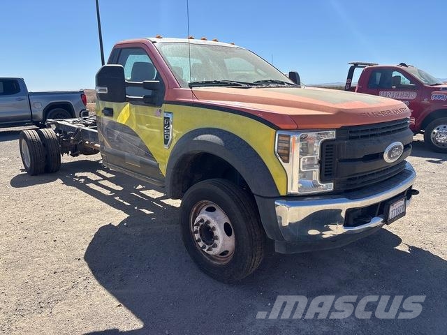 Ford F-450 Cabins and interior