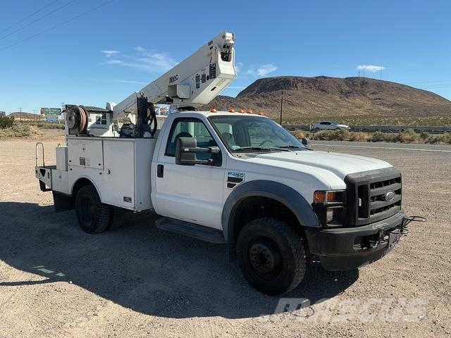 Ford F-450 Super Duty Plataformas aéreas montadas em camião