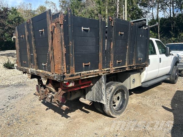Ford F-450 Super Duty Flatbed / Dropside trucks