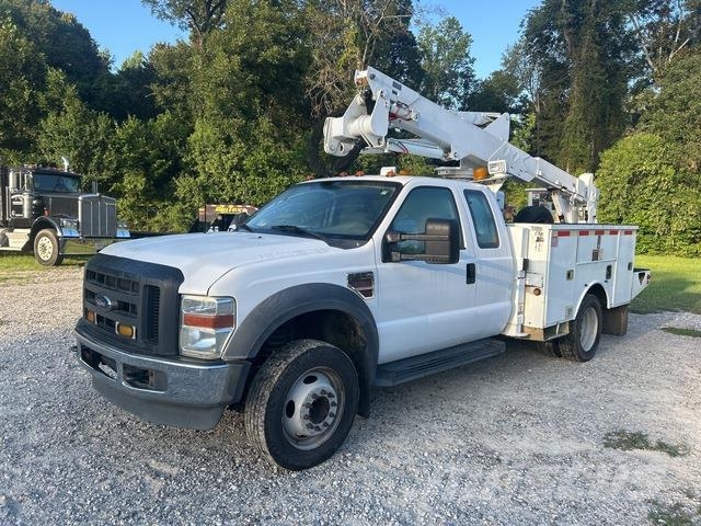 Ford F-550 المنصات الهوائية المثبتة على شاحنة