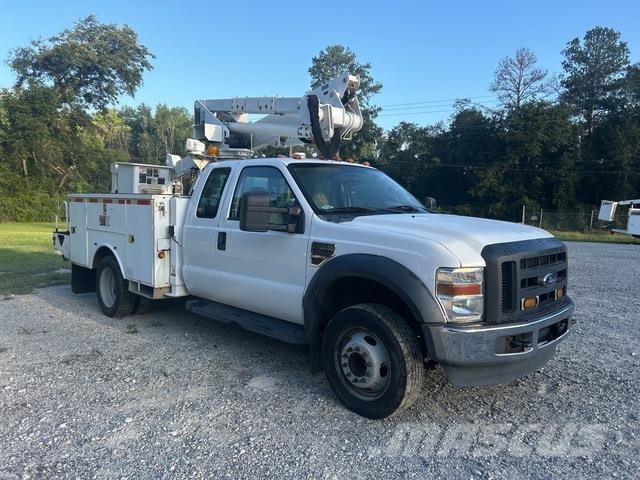 Ford F-550 المنصات الهوائية المثبتة على شاحنة
