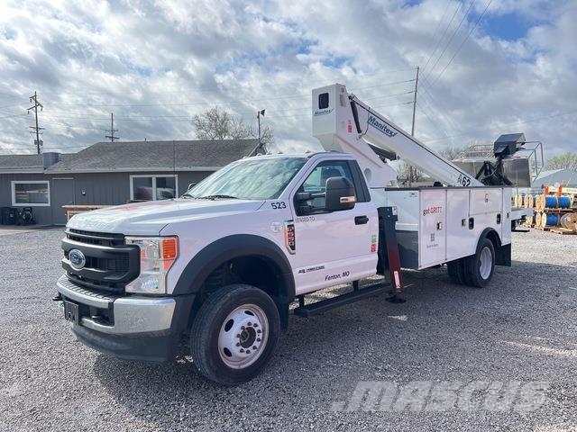 Ford F-550 المنصات الهوائية المثبتة على شاحنة