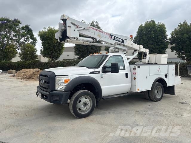 Ford F-550 Plataformas sobre camión