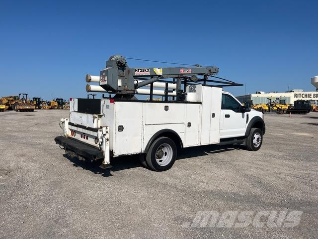 Ford F-550 مركبات الأغراض العامة