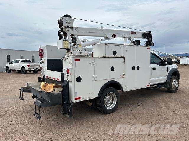 Ford F-550 مركبات الأغراض العامة