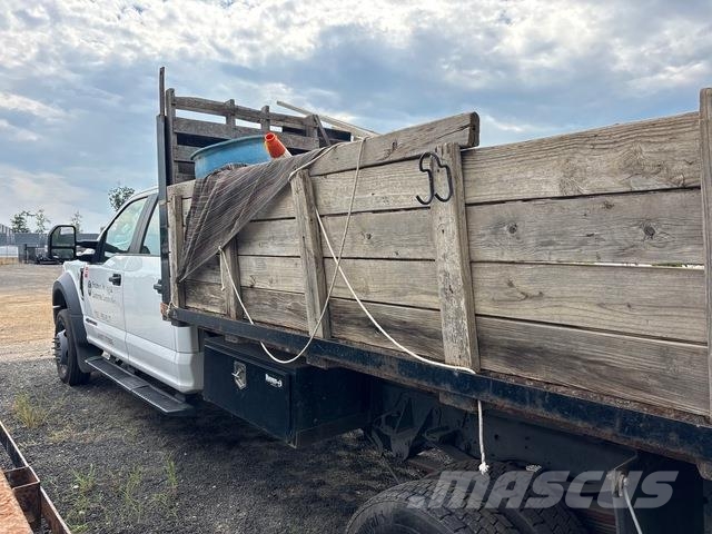 Ford F-550 Platformas/izkraušana no sāniem