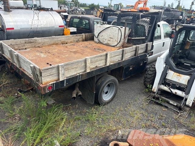 Ford F-550 Lastbil med lad/Flatbed