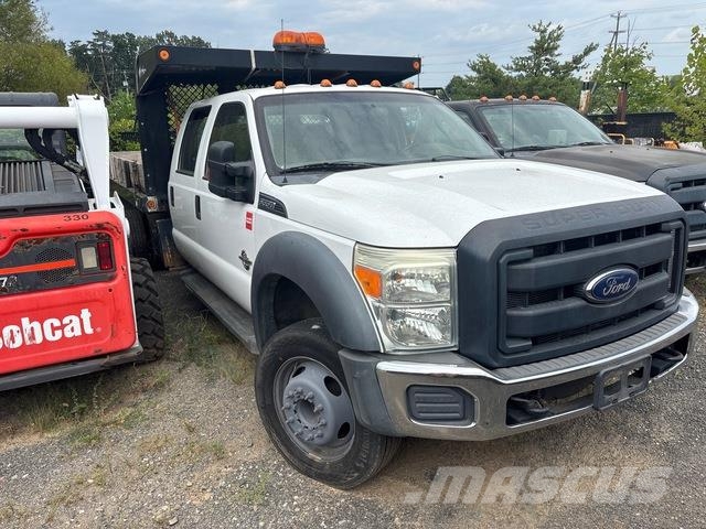 Ford F-550 Lastbil med lad/Flatbed