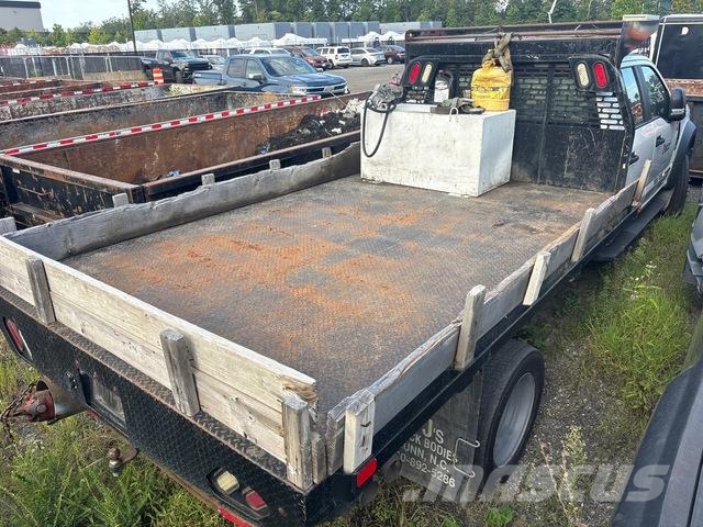 Ford F-550 Lastbil med lad/Flatbed