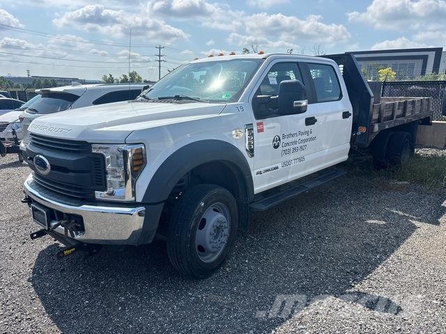 Ford F-550 Flatbed / Dropside trucks