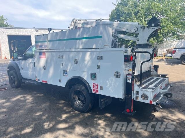 Ford F-550 مركبات الأغراض العامة