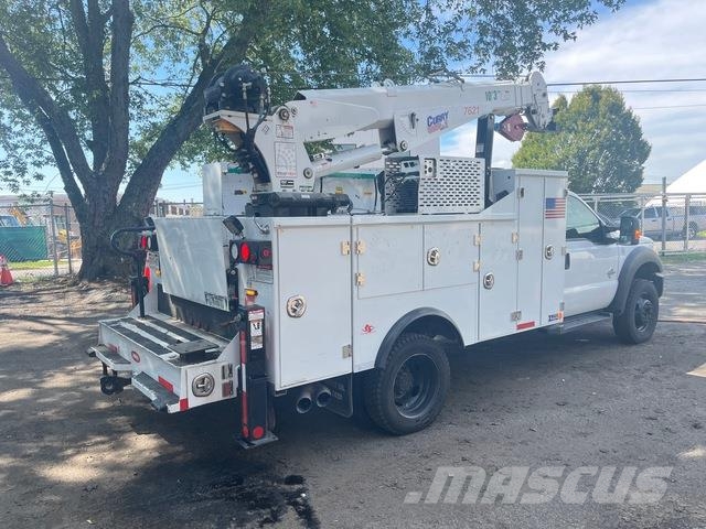 Ford F-550 مركبات الأغراض العامة