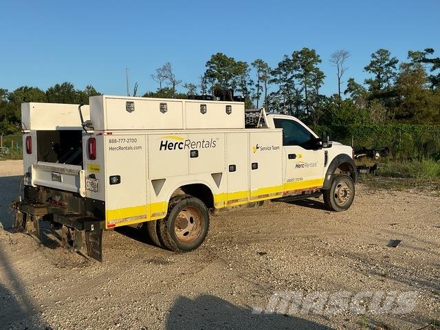 Ford F-550 都市/通用型車輛