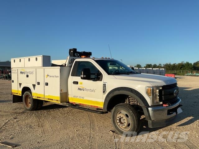 Ford F-550 都市/通用型車輛