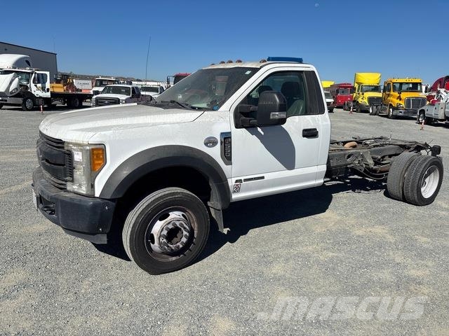 Ford F-550 Кабини