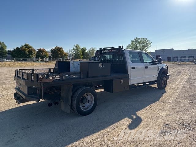 Ford F-550 Camion plateau