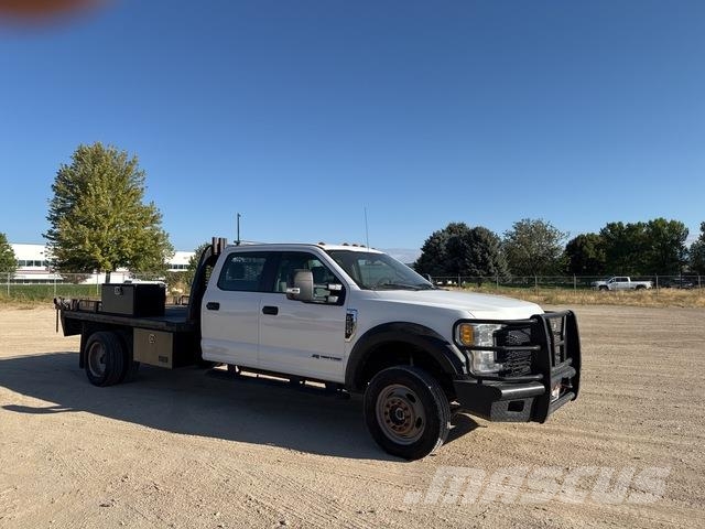 Ford F-550 Camion plateau