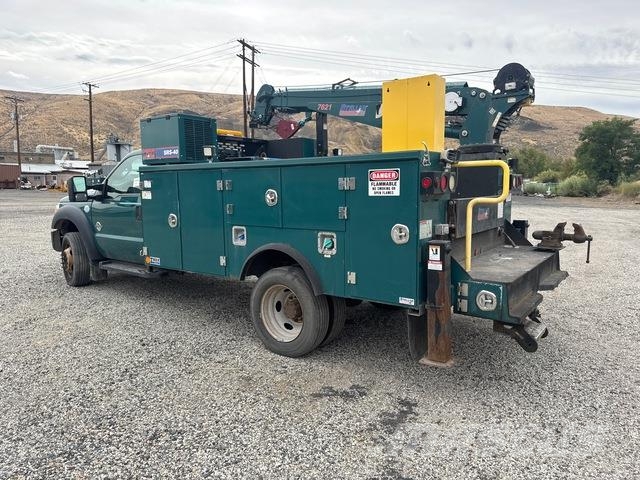 Ford F-550 Municipal/vehicul cu uz general