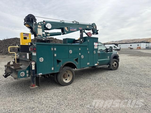 Ford F-550 Municipal/vehicul cu uz general