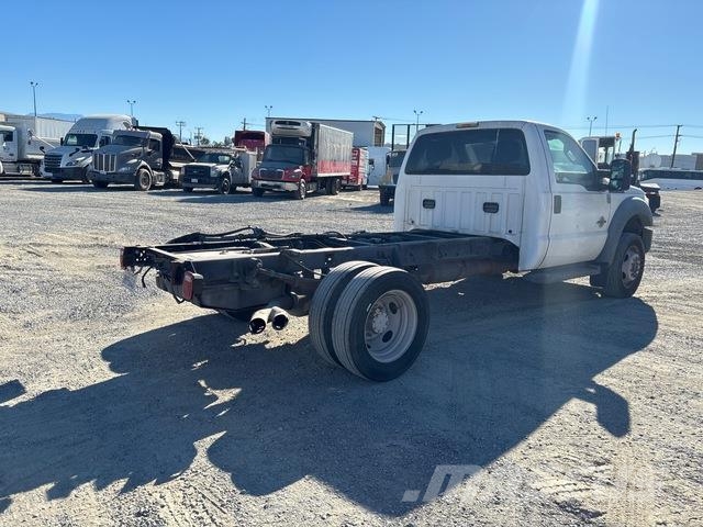 Ford F-550 Ohjaamot ja sisustat
