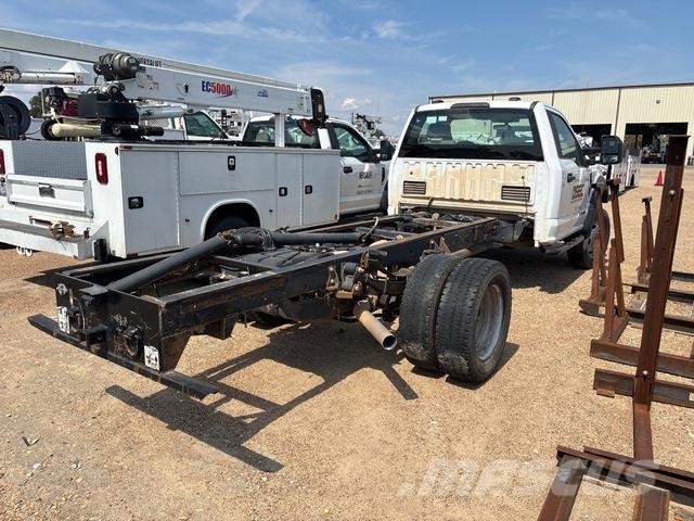 Ford F-550 Kabine i unutrašnjost