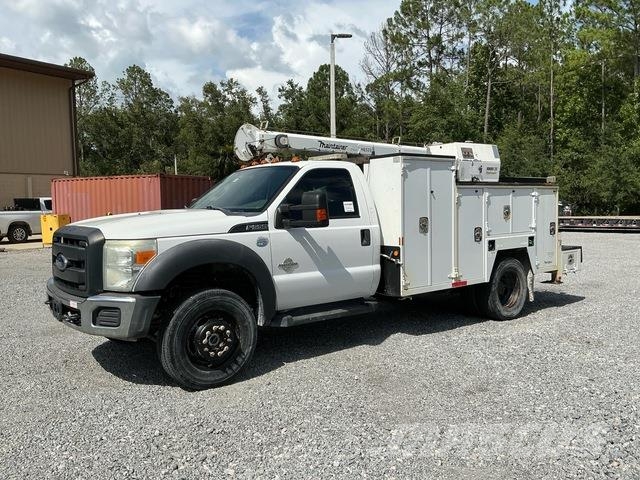 Ford F-550 시립/다목적 차량