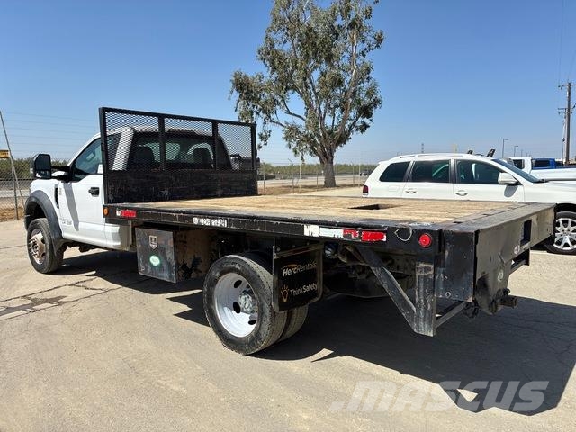 Ford F-550 Platformas/izkraušana no sāniem