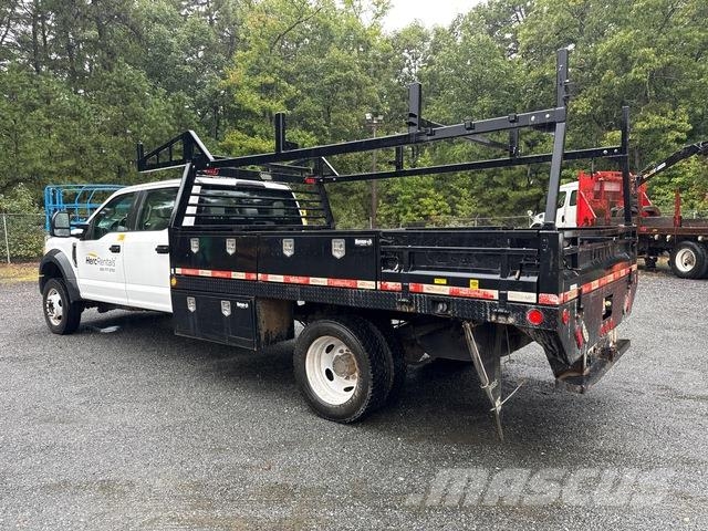 Ford F-550 Flatbed / Dropside trucks