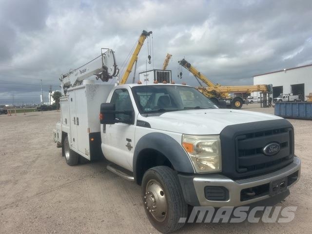 Ford F-550 Vehículos municipales multiusos