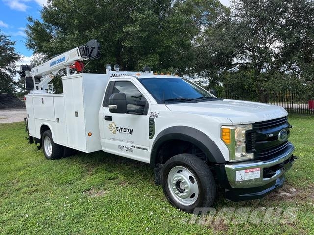 Ford F-550 Комбинированные дорожные машины