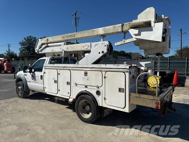 Ford F-550 Plataformas sobre camión