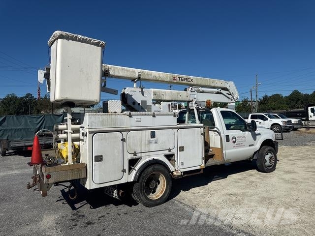 Ford F-550 Plataformas sobre camión