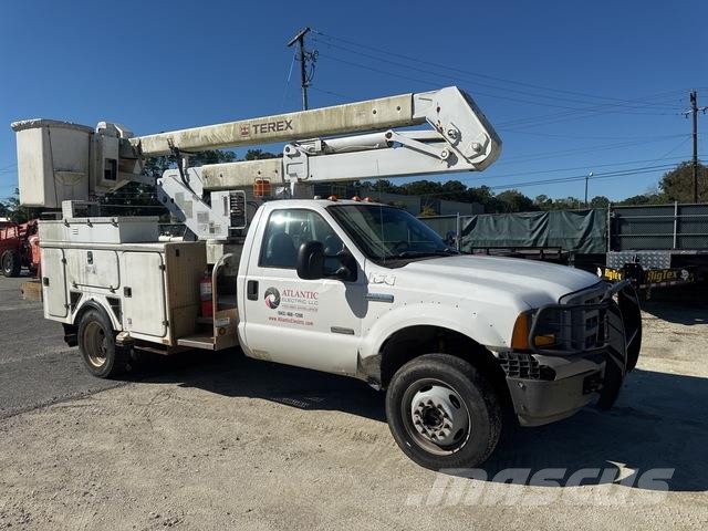 Ford F-550 Plataformas sobre camión