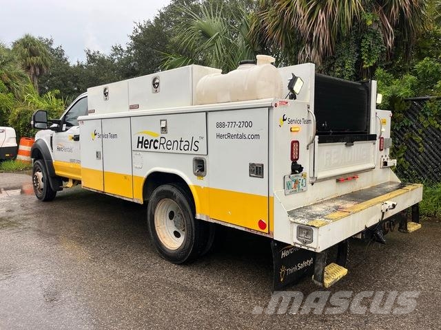 Ford F-550 مركبات الأغراض العامة